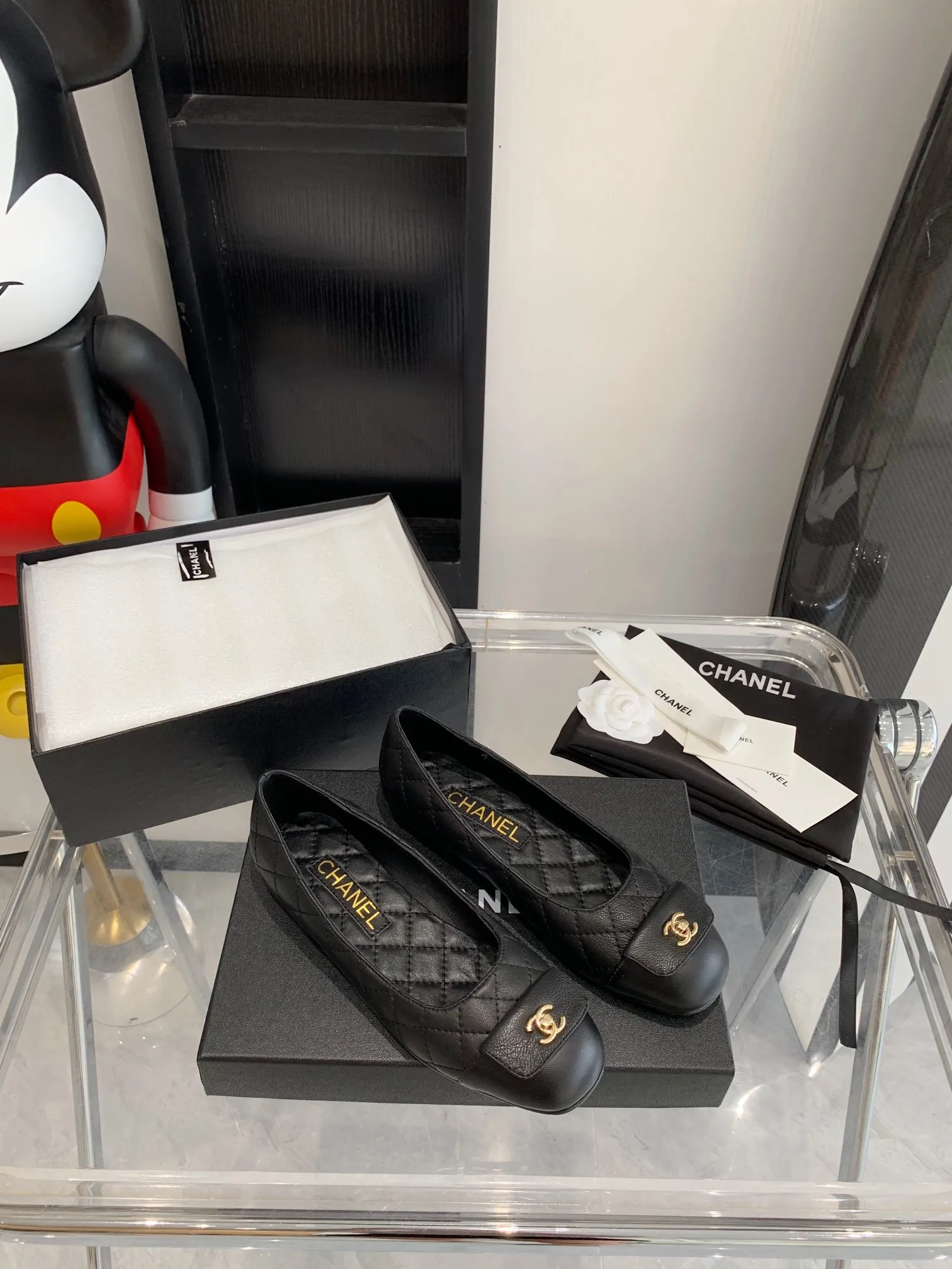 👟👟Ex-factory price 440👟👟 Top version Chanel 2021 new model, classic double C buckle, relatively pointed toe without losing aura, super atmospheric, original version shipped one to one, size 35-40.